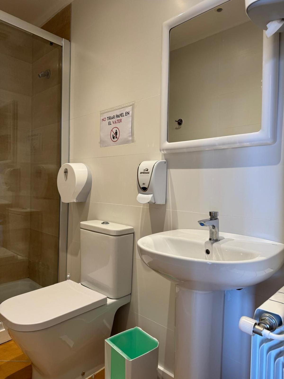 Hostal Restaurant Casa Comaulis La Vajol Экстерьер фото