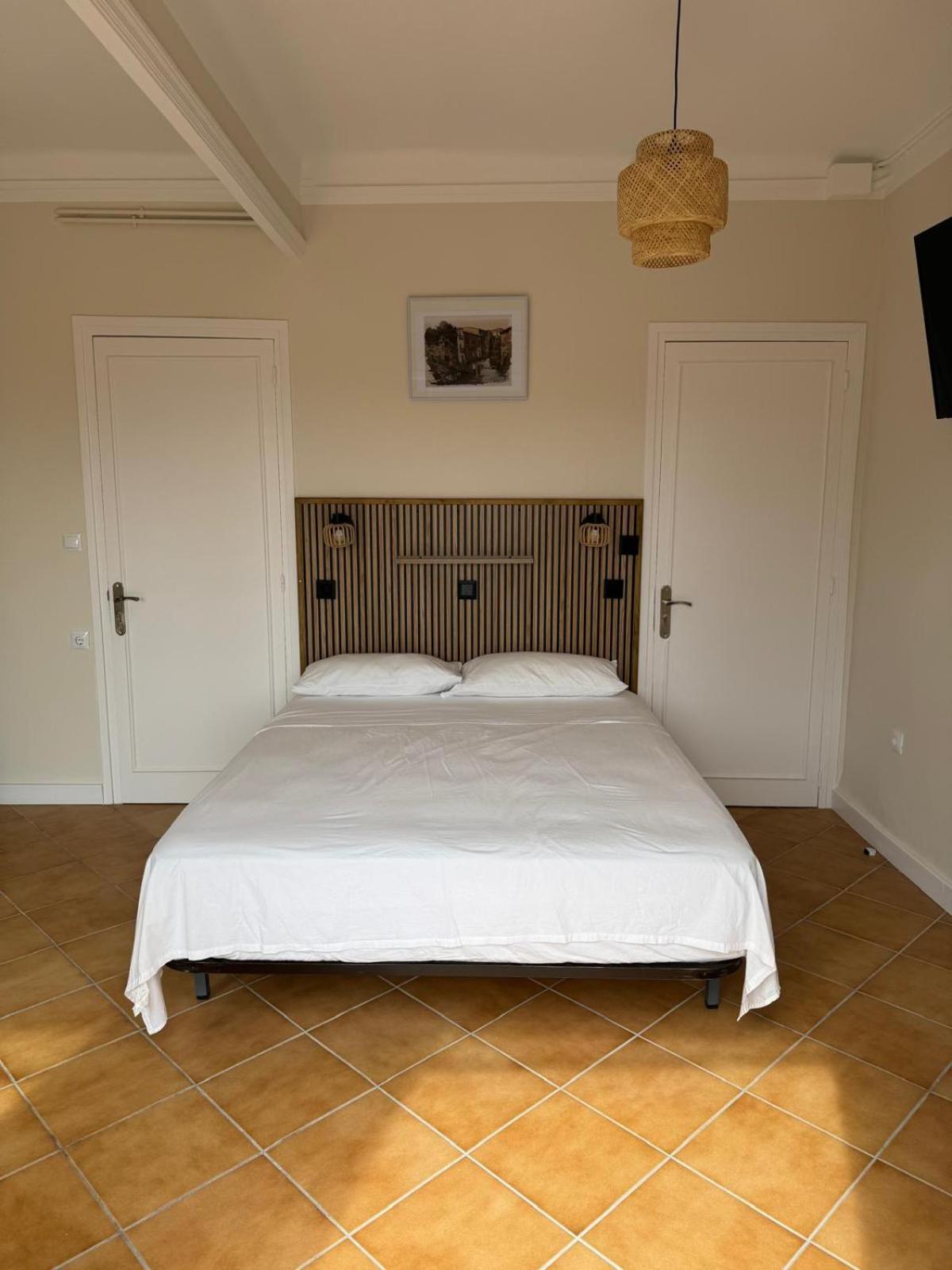 Hostal Restaurant Casa Comaulis La Vajol Экстерьер фото