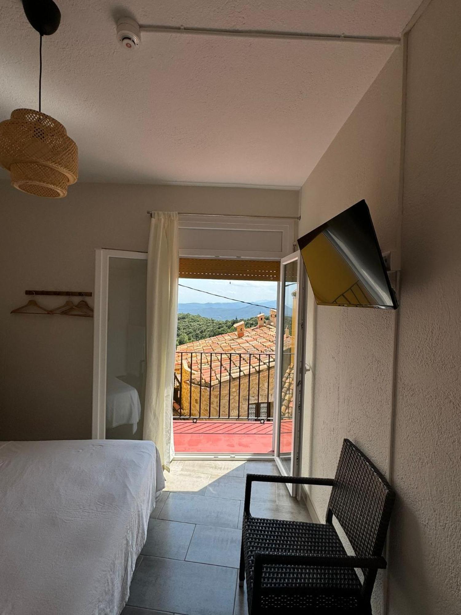 Hostal Restaurant Casa Comaulis La Vajol Экстерьер фото