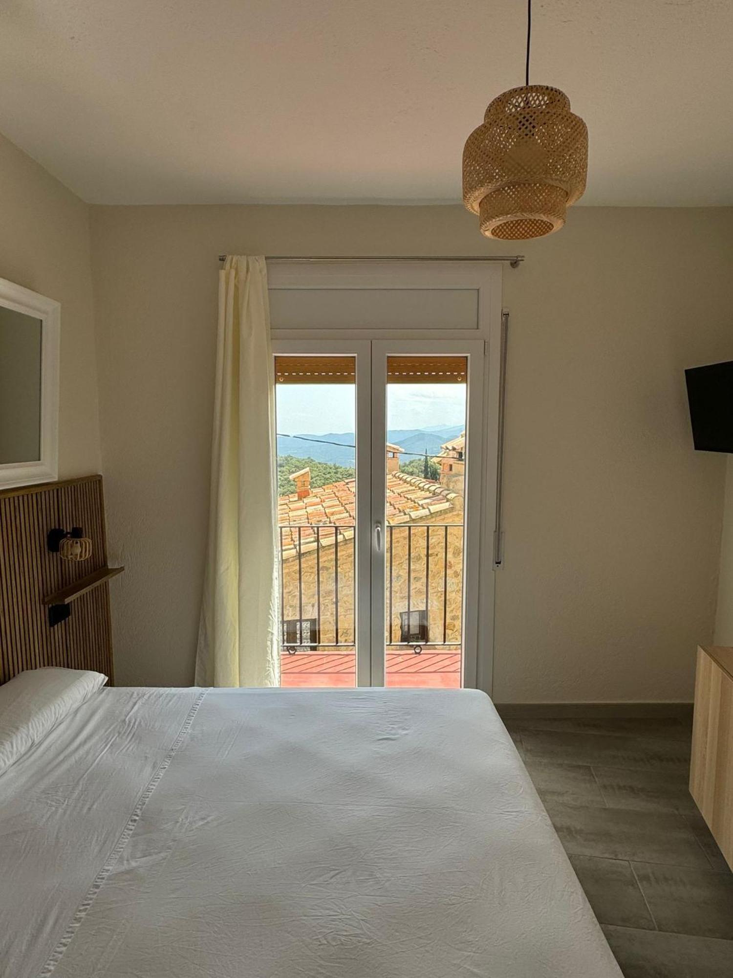 Hostal Restaurant Casa Comaulis La Vajol Экстерьер фото
