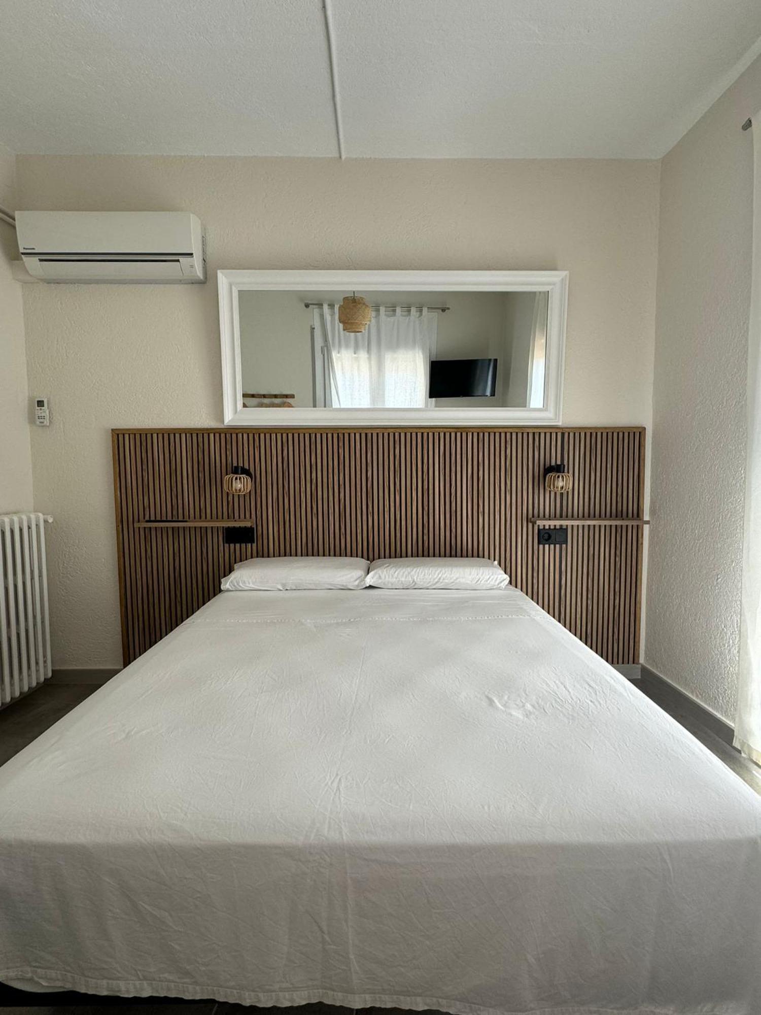 Hostal Restaurant Casa Comaulis La Vajol Экстерьер фото